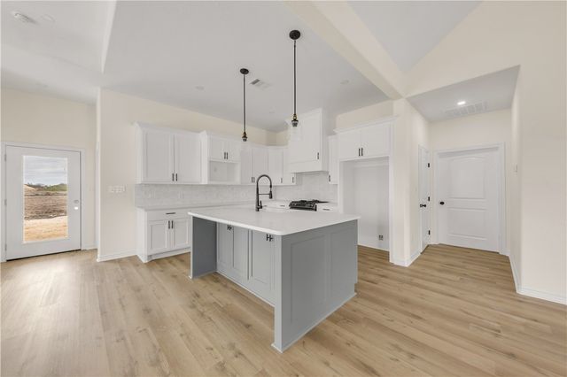 2820 Spector Drive, Bryan, TX 77808