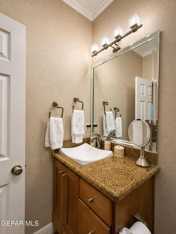 6192 Los Felinos Circle, El Paso, TX 79912