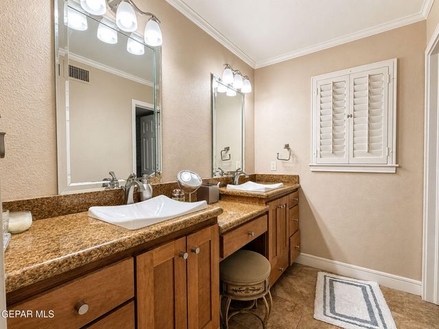 6192 Los Felinos Circle, El Paso, TX 79912
