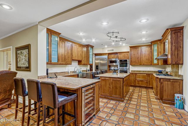 6192 Los Felinos Circle, El Paso, TX 79912