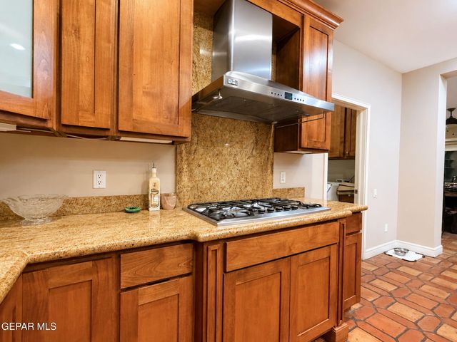 6192 Los Felinos Circle, El Paso, TX 79912