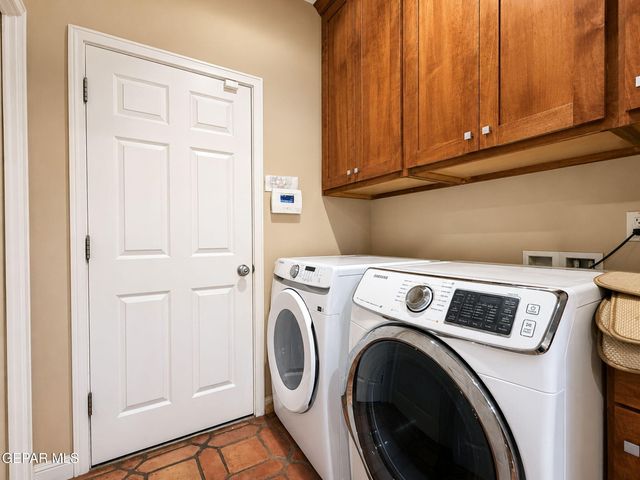 6192 Los Felinos Circle, El Paso, TX 79912