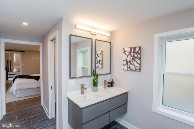327 WOOD ST, Bristol, PA 19007