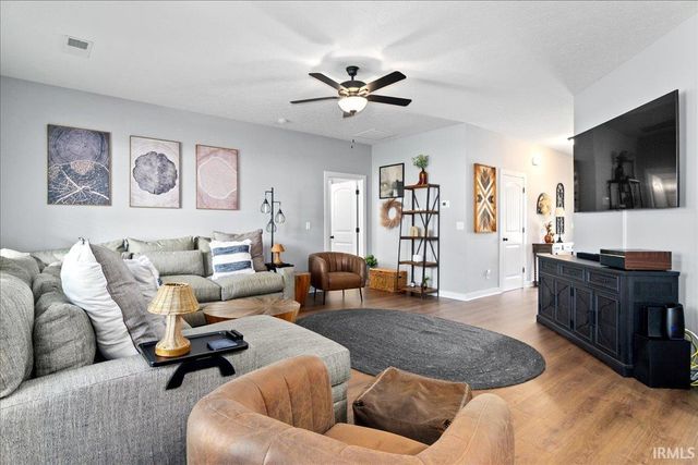 2812 Brewster Drive, Evansville, IN 47725