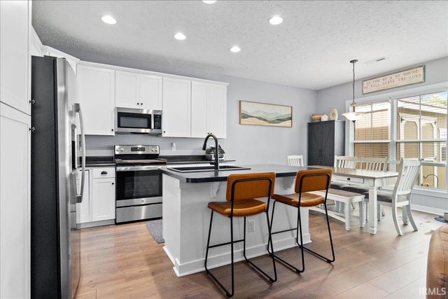 2812 Brewster Drive, Evansville, IN 47725