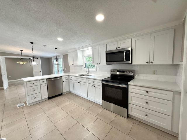 130 Bell Avenue, Inman, SC 29369