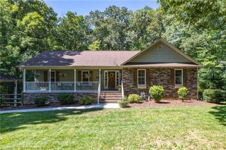 4862 Fleetwood Circle, Winston-salem, NC 27106