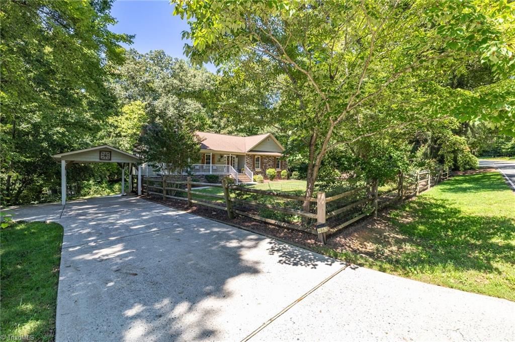 4862 Fleetwood Circle, Winston-salem, NC 27106
