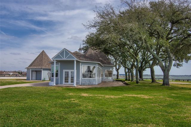 1926 Clipper Court, Willis, TX 77318