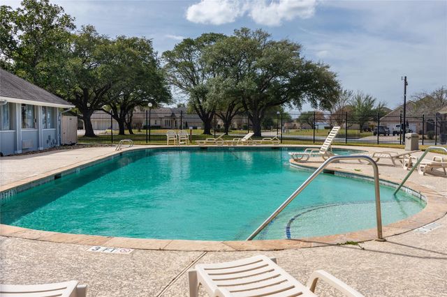 1926 Clipper Court, Willis, TX 77318