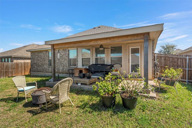 3025 Paint Horse Drive, Robinson, TX 76706