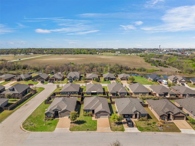 3025 Paint Horse Drive, Robinson, TX 76706