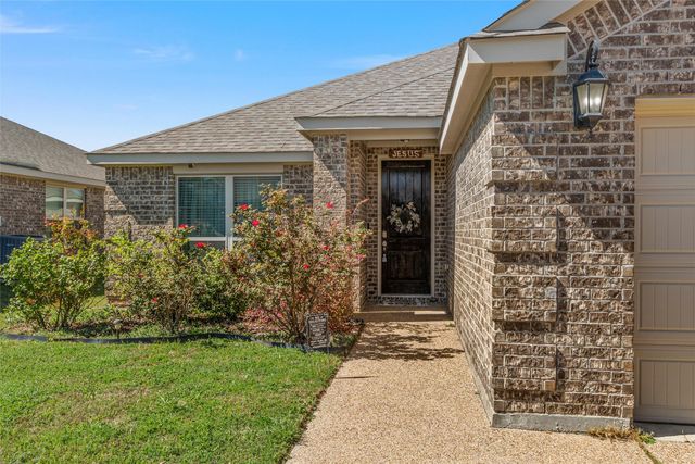 3025 Paint Horse Drive, Robinson, TX 76706