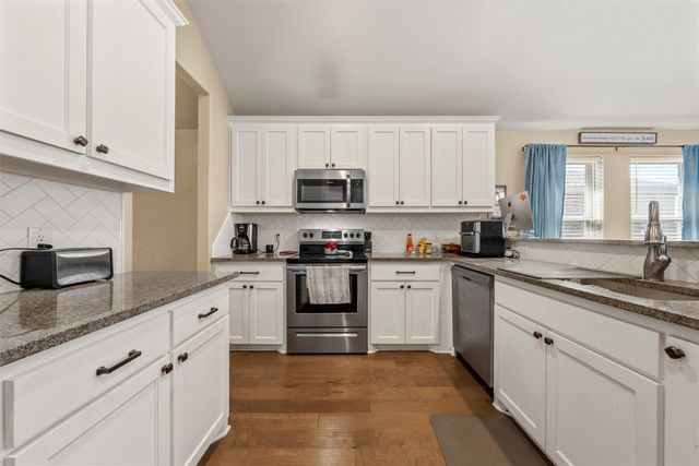 3025 Paint Horse Drive, Robinson, TX 76706