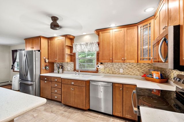 6 Juniper Drive, Amherst, NH 03031