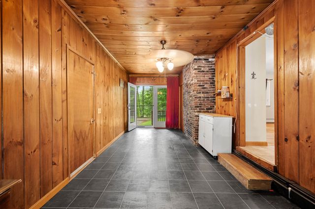 6 Juniper Drive, Amherst, NH 03031