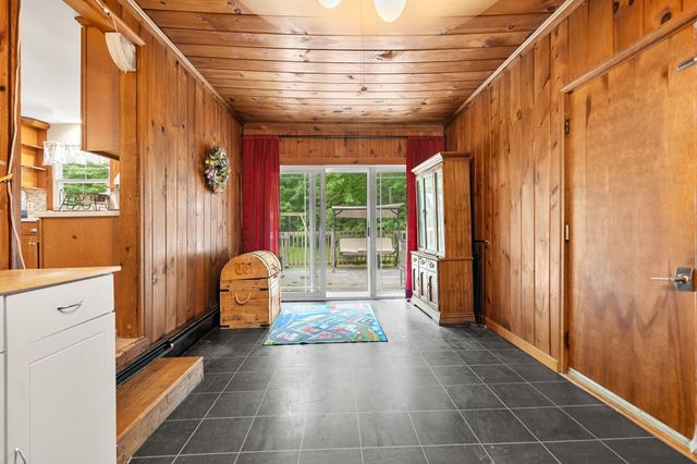 6 Juniper Drive, Amherst, NH 03031