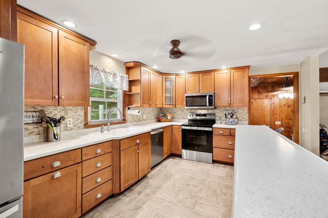 6 Juniper Drive, Amherst, NH 03031