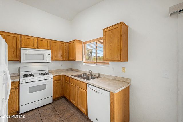 2128 W Frostwood Lane, Tucson, AZ 85745
