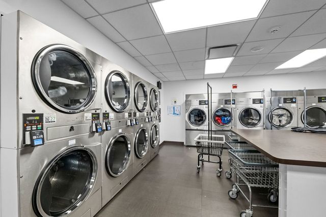 2020 N Lincoln Park West 30L, Chicago, IL 60614