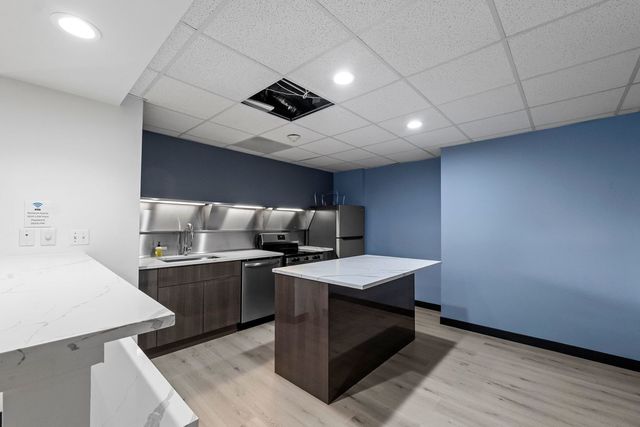 2020 N Lincoln Park West 30L, Chicago, IL 60614