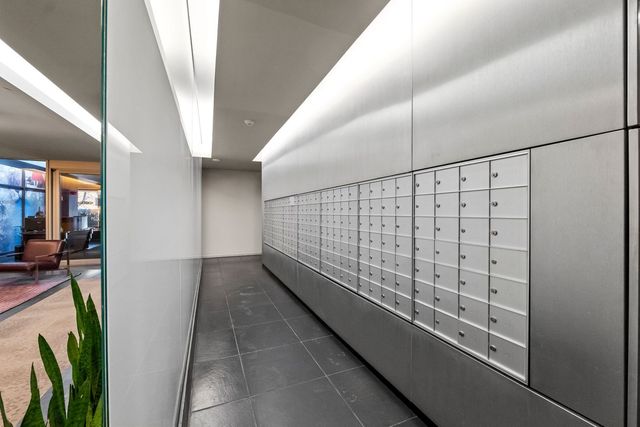 2020 N Lincoln Park West 30L, Chicago, IL 60614