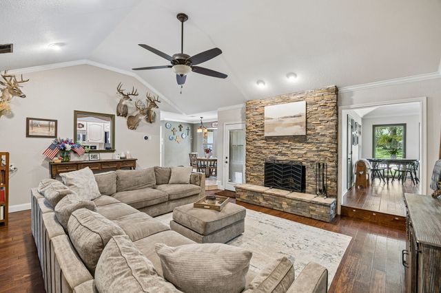 2814 Greenbrook Drive, Arlington, TX 76016