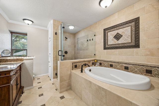2814 Greenbrook Drive, Arlington, TX 76016