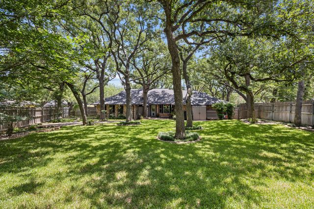 2814 Greenbrook Drive, Arlington, TX 76016