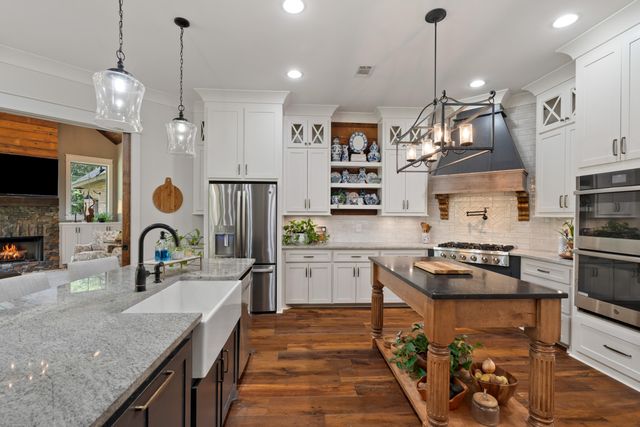 40 Fernwood Blvd., Sumrall, MS 39482