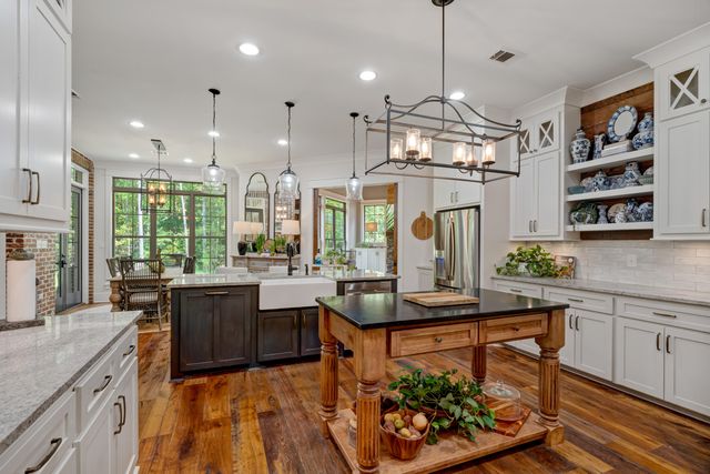 40 Fernwood Blvd., Sumrall, MS 39482