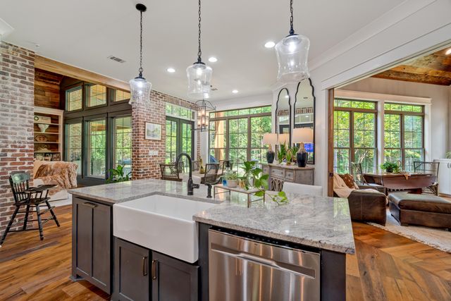 40 Fernwood Blvd., Sumrall, MS 39482