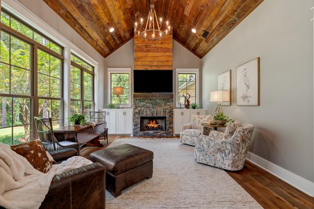 40 Fernwood Blvd., Sumrall, MS 39482