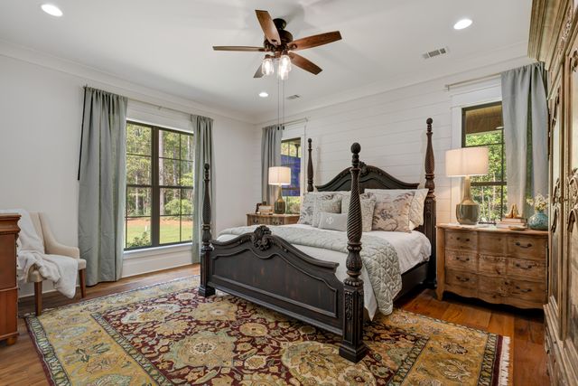 40 Fernwood Blvd., Sumrall, MS 39482