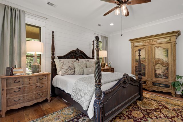 40 Fernwood Blvd., Sumrall, MS 39482