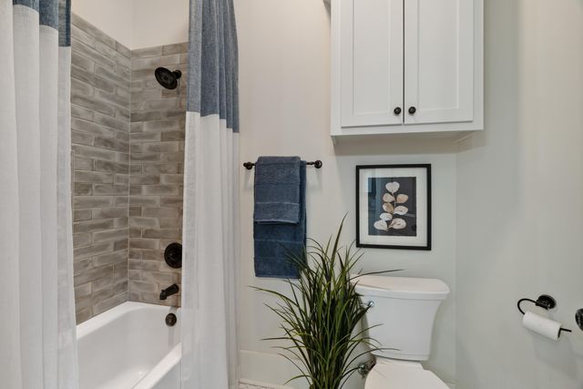 40 Fernwood Blvd., Sumrall, MS 39482