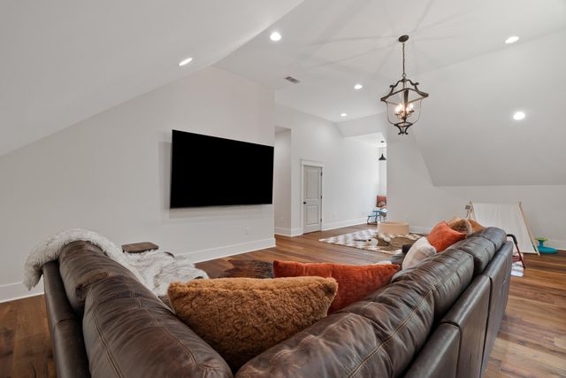 40 Fernwood Blvd., Sumrall, MS 39482