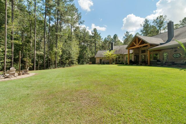 40 Fernwood Blvd., Sumrall, MS 39482