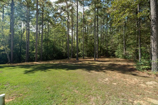 40 Fernwood Blvd., Sumrall, MS 39482