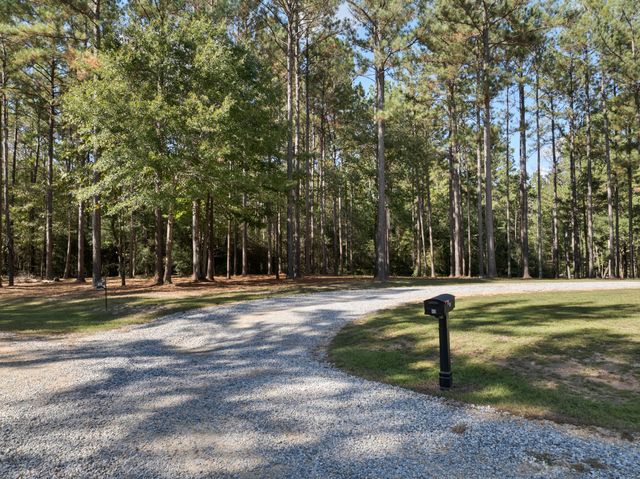 40 Fernwood Blvd., Sumrall, MS 39482