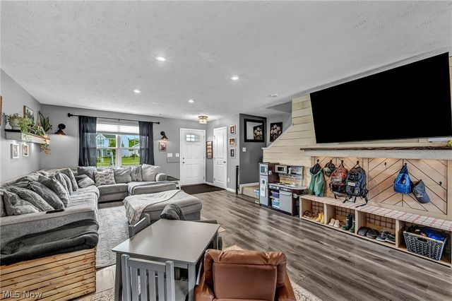 613 Cherrywood Lane, Painesville Twp, OH 44077
