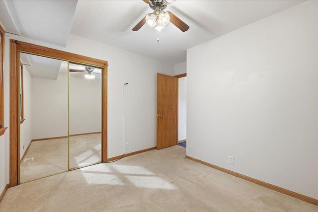 3808 RAMELLE Drive, Council Bluffs, IA 51501