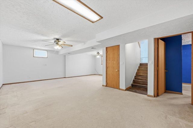 3808 RAMELLE Drive, Council Bluffs, IA 51501