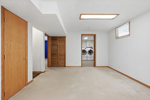 3808 RAMELLE Drive, Council Bluffs, IA 51501