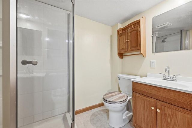 3808 RAMELLE Drive, Council Bluffs, IA 51501