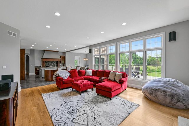 W292S5474 Fox Run COURT, Waukesha, WI 53189