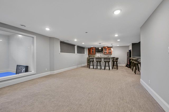 W292S5474 Fox Run COURT, Waukesha, WI 53189