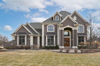 W292S5474 Fox Run COURT, Waukesha, WI 53189