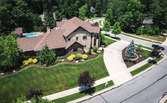 701 Quinlan Court, Crown Point, IN 46307