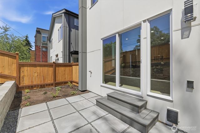 1401 29th Avenue, Seattle, WA 98122